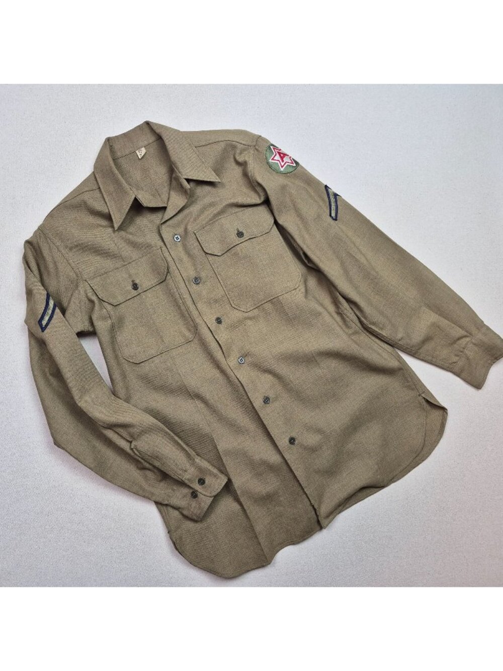 US Army Field Shirt Sz 15/34 w/Pvt 6th Army Patches WWII-Viet Nam VTG Military